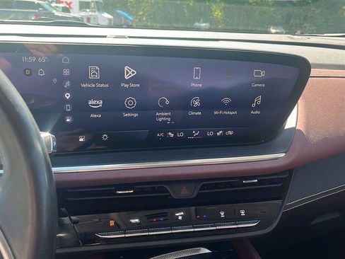 Used 2025 Buick Envision Sport Touring AWD/4WD image 18