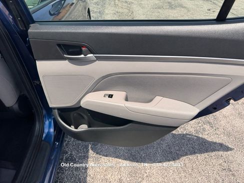 Used 2019 Hyundai Elantra SEL FWD image 13