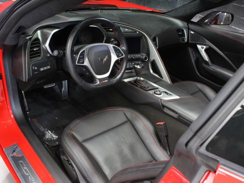 Used 2016 Chevrolet Corvette Z06 w/ 3LZ Preferred Equipment Group image 33