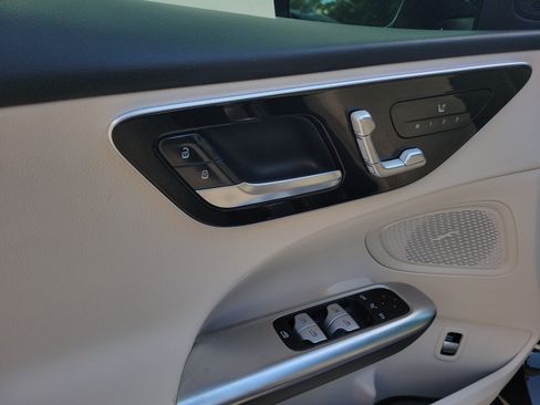 Used 2023 Mercedes-Benz C 300 Sedan image 18