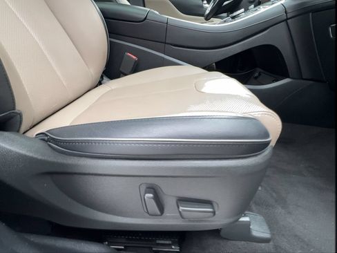 Used 2023 Hyundai Santa Fe Limited FWD image 31