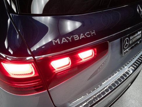 New 2026 Mercedes-Benz Maybach GLS 600 4MATIC image 9