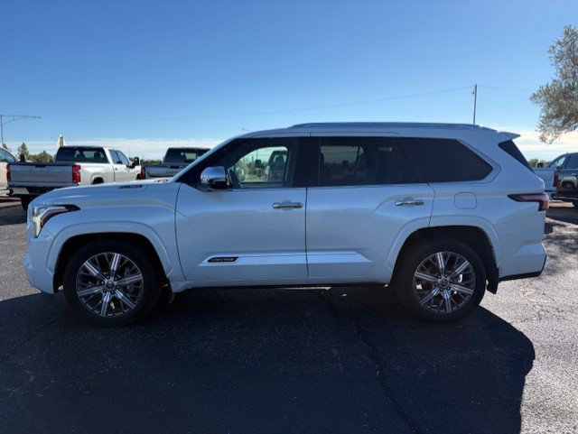 Used 2023 Toyota Sequoia Capstone AWD/4WD image 3