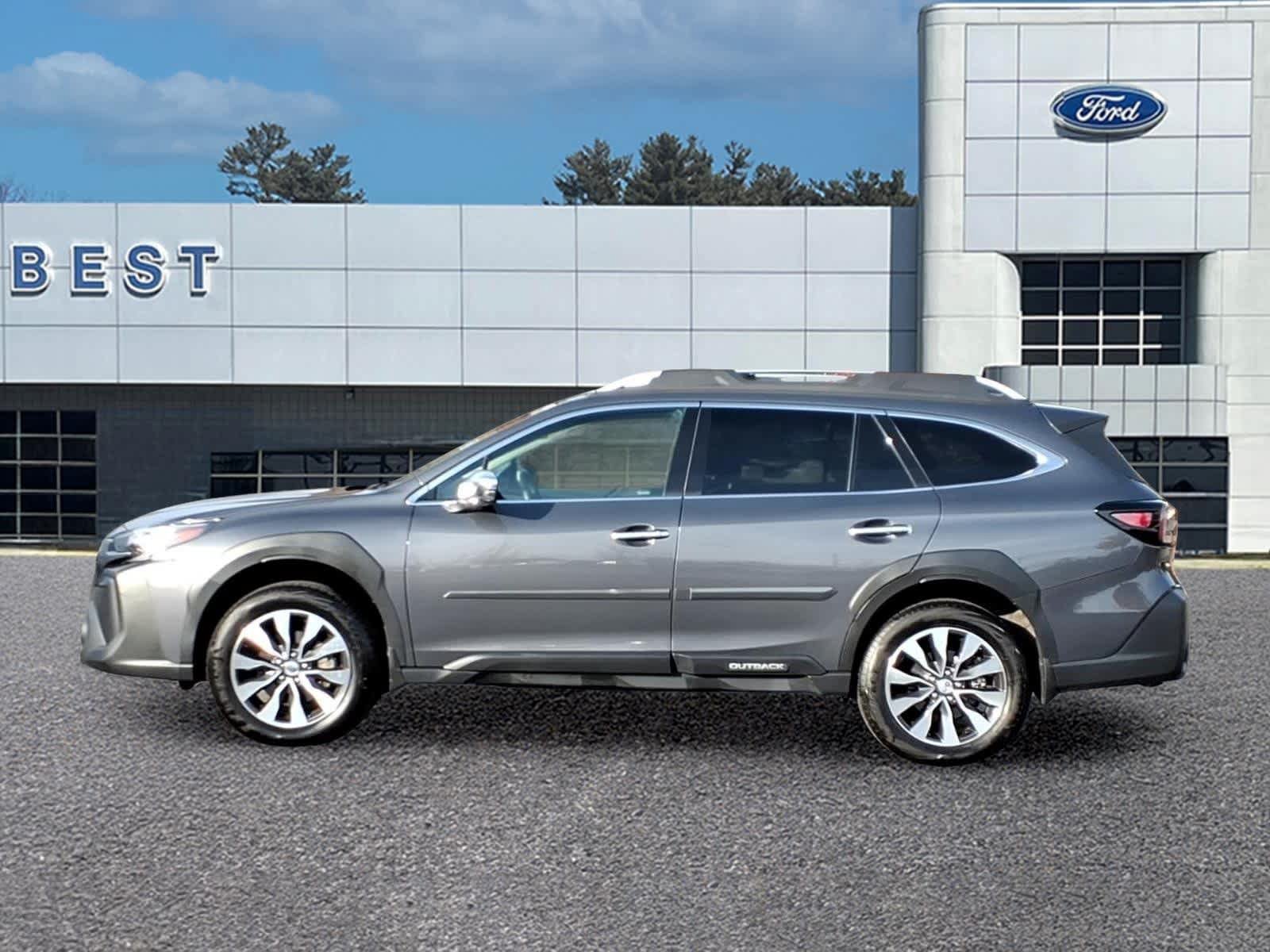 Used 2024 Subaru Outback Touring XT AWD/4WD image 2