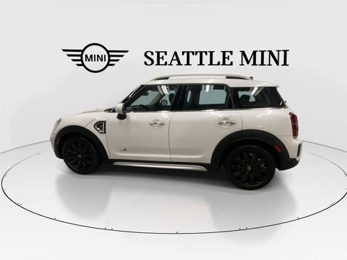Certified 2024 MINI Cooper Countryman S w/ Signature Upholstery Package AWD/4WD image 7