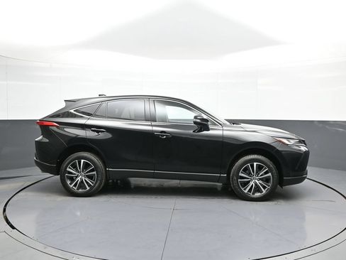 Used 2024 Toyota Venza LE AWD/4WD image 5
