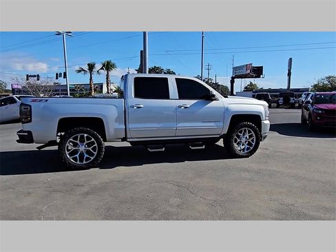 Used 2017 Chevrolet Silverado 1500 LT w/ All Star Edition image 33