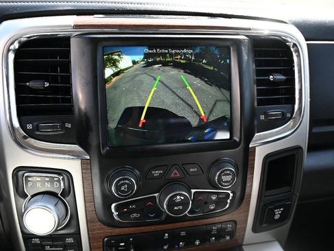 Used 2018 RAM 1500 Laramie w/ Convenience Group AWD/4WD image 22