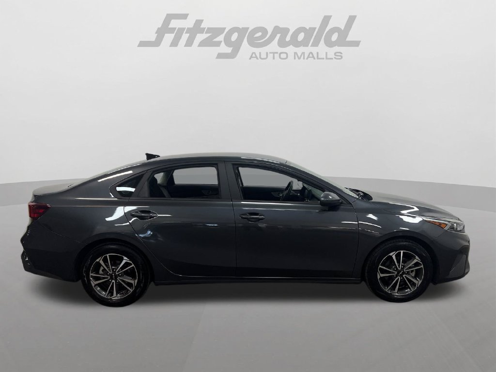 Used 2024 Kia Forte LXS FWD image 7