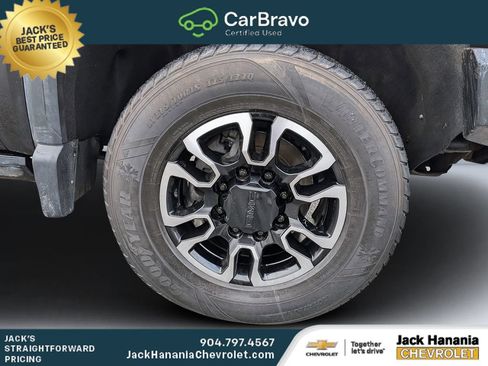 Certified 2023 GMC Sierra 2500 Denali w/ Denali Black Diamond Edition AWD/4WD image 10