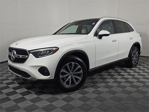 Used 2025 Mercedes-Benz GLC 300 4MATIC image 1