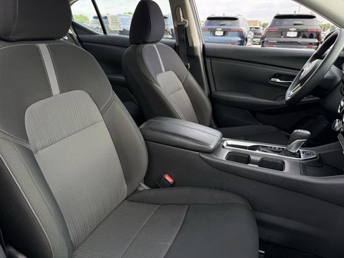 Used 2025 Nissan Sentra SV image 22