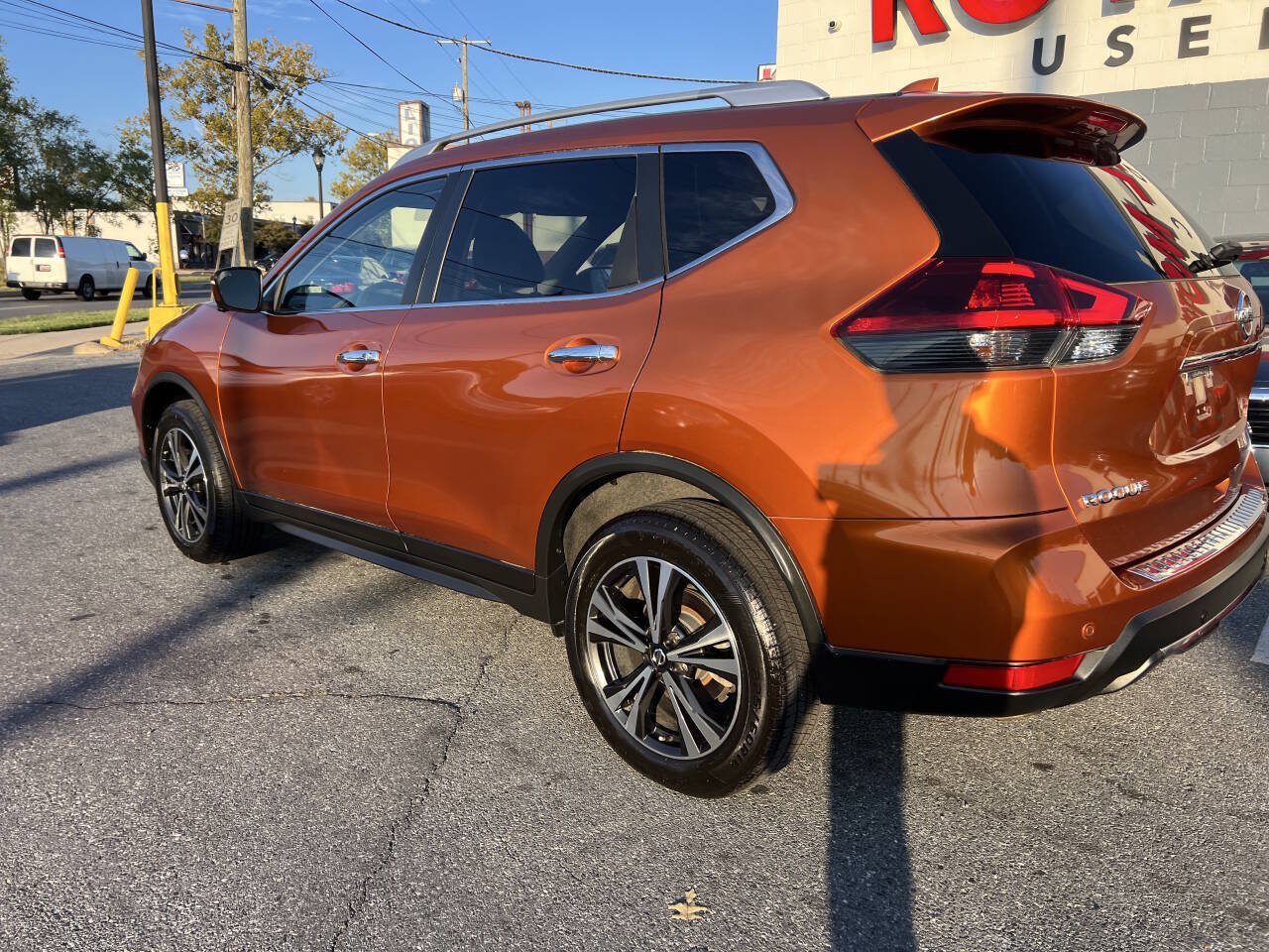 Used 2019 Nissan Rogue SV w/ Sun & Sound Touring Package AWD/4WD image 7