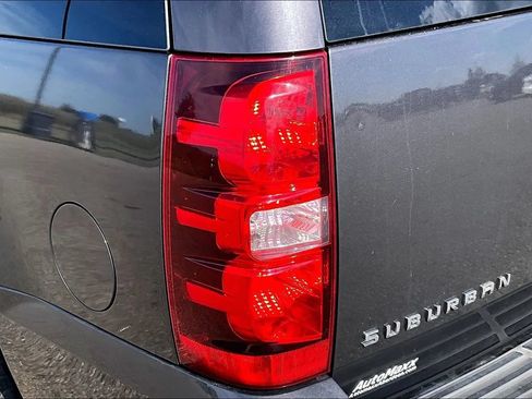 Used 2010 Chevrolet Suburban LT AWD/4WD image 24