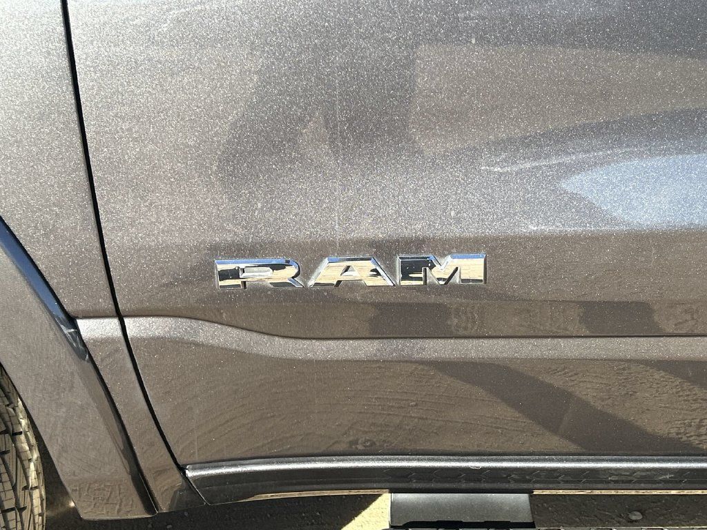 Used 2022 RAM 1500 Laramie w/ Sport Appearance Package AWD/4WD image 31