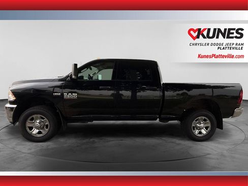 Used 2016 RAM 2500 Tradesman w/ Chrome Appearance Group AWD/4WD image 4