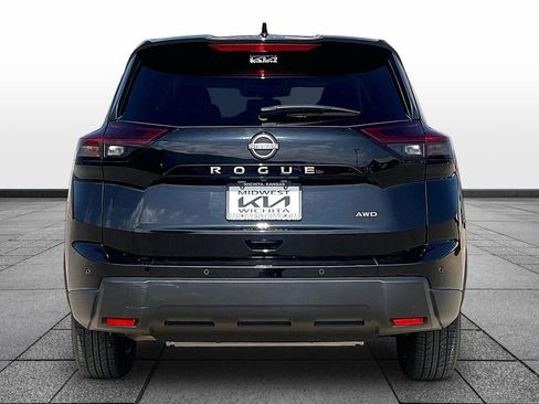 Used 2025 Nissan Rogue SV AWD/4WD image 4
