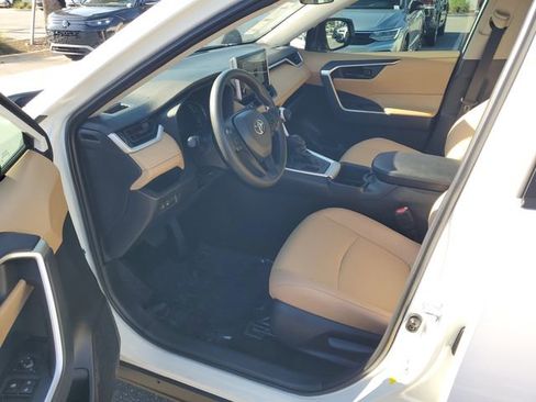 Used 2025 Toyota RAV4 LE FWD image 16