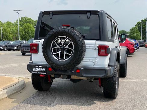 Used 2024 Jeep Wrangler Unlimited Rubicon AWD/4WD image 8