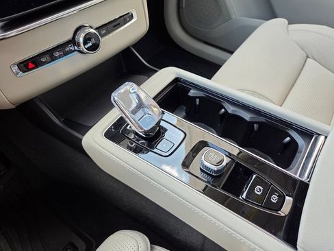 New 2026 Volvo XC90 B6 Ultra w/ Protection Package AWD/4WD image 29