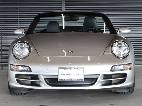 Used 2005 Porsche 911 Carrera S image 8