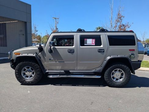 Used 2005 HUMMER H2 SUV w/ Preferred Equipment Group image 7