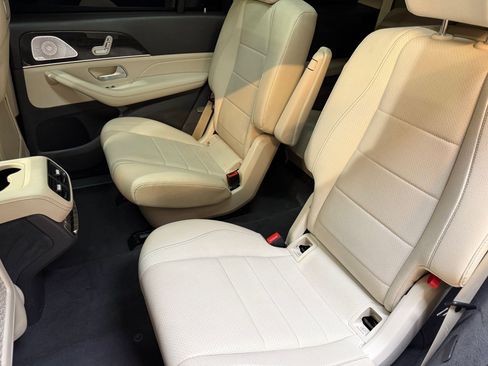 Used 2020 Mercedes-Benz GLS 450 4MATIC image 14