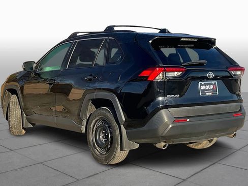 Used 2020 Toyota RAV4 LE image 12