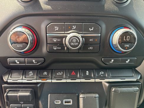 Used 2019 Chevrolet Silverado 1500 LT Trail Boss image 45