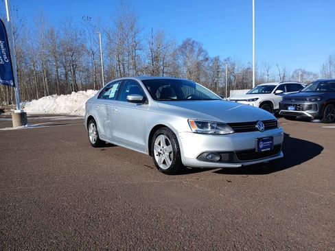 Used 2011 Volkswagen Jetta TDI image 7