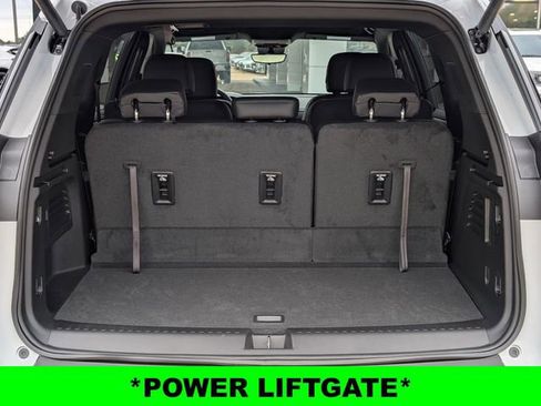 Used 2026 GMC Acadia Elevation w/ Black Edition image 13