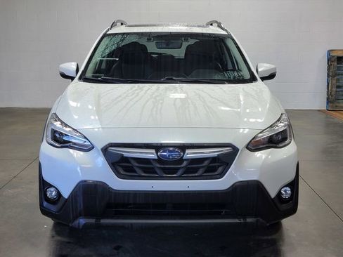Used 2022 Subaru Crosstrek 2.5i Limited w/ Moonroof Package 2 AWD/4WD image 3