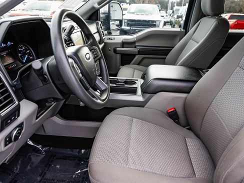 Used 2021 Ford F250 XLT w/ XLT Premium Package image 17