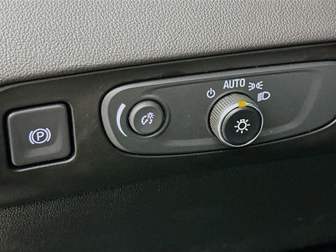 Used 2020 Buick Enclave Essence w/ LPO, Floor Liner Package FWD image 15