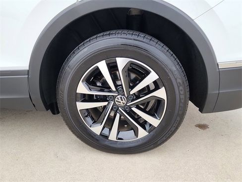 Certified 2024 Volkswagen Tiguan S image 26