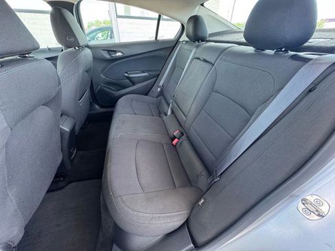 Used 2017 Chevrolet Cruze LT w/ Convenience Package FWD image 11