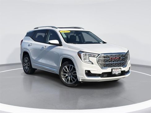 Used 2022 GMC Terrain Denali w/ Denali Premium Package image 1