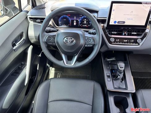 Certified 2026 Toyota Corolla Cross XLE w/ Convenience Package FWD image 15