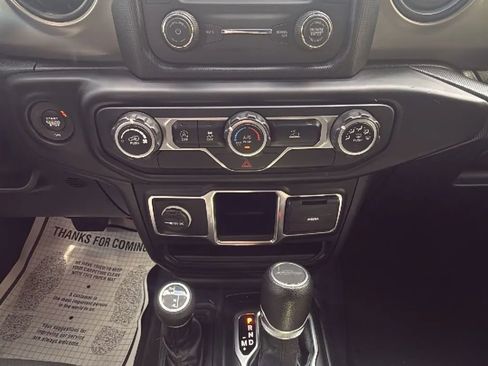 Used 2021 Jeep Gladiator Sport AWD/4WD image 12