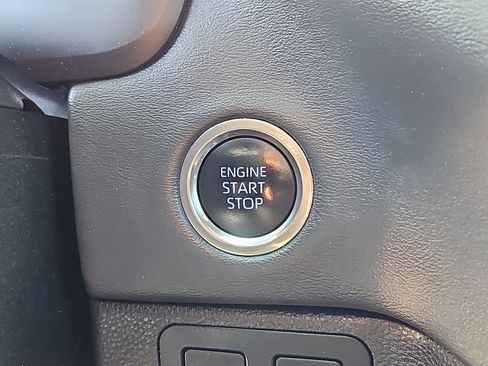 Used 2023 Toyota Tundra Platinum AWD/4WD image 23
