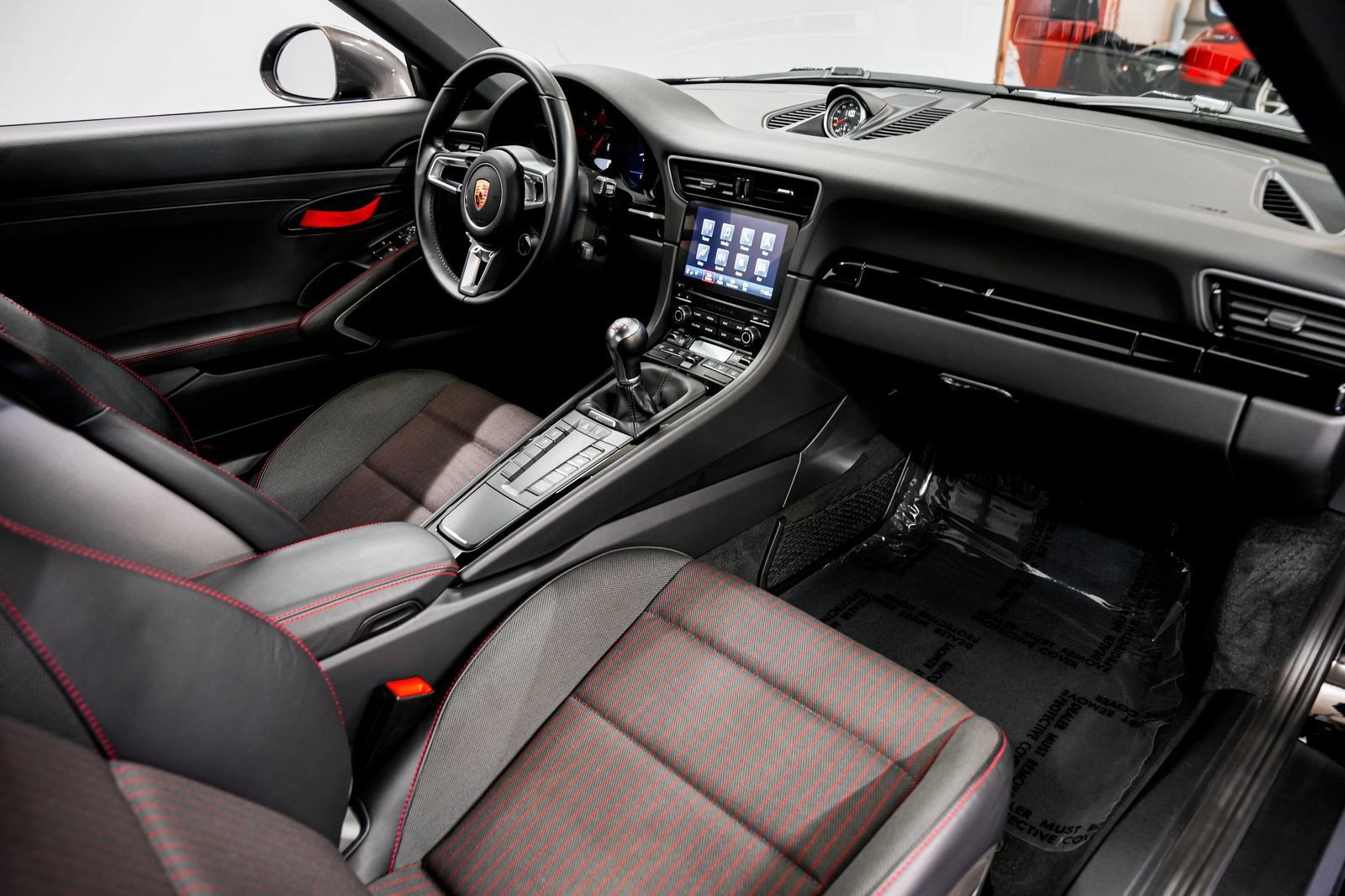 Used 2019 Porsche 911 Carrera T RWD image 28