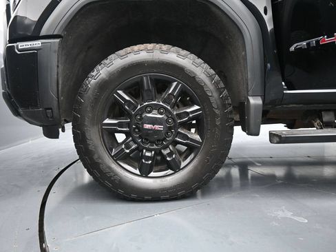Used 2024 GMC Sierra 2500 AT4 w/ AT4 Premium Plus Package AWD/4WD image 32