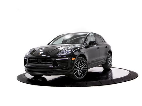 Certified 2024 Porsche Macan AWD/4WD image 1