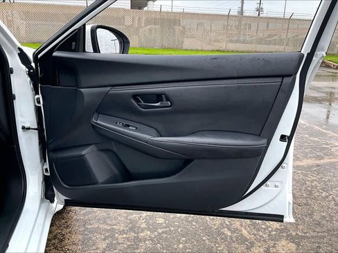 Certified 2025 Nissan Sentra S FWD image 21