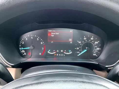 Used 2020 Ford Escape SE image 25