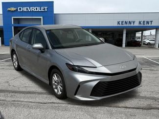 Used 2025 Toyota Camry LE w/ Convenience Package FWD video 1