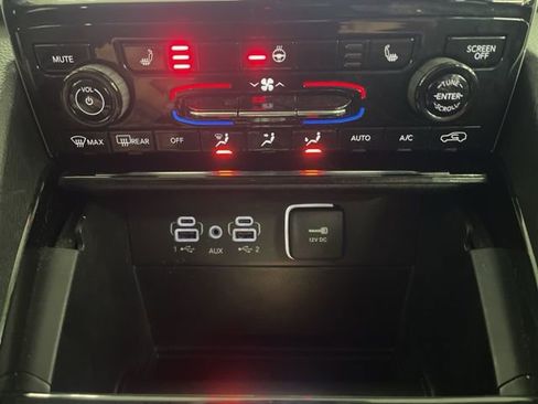 Used 2023 Jeep Grand Cherokee Limited w/ Trailer Tow Prep Group (B) image 50