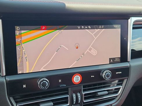 New 2026 Porsche Macan image 14