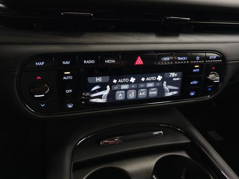 New 2026 Genesis G90 3.5T Prestige image 30