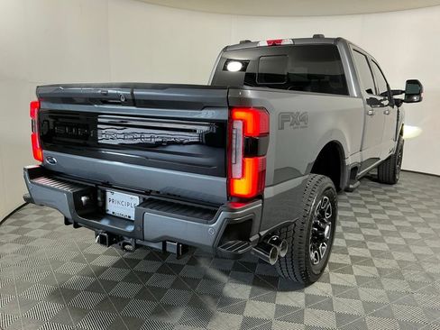 Used 2025 Ford F250 Platinum AWD/4WD image 5